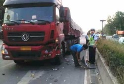 通江交通事故最新爆料大货车,大货车疑成罪魁祸首，现场惨烈引关注